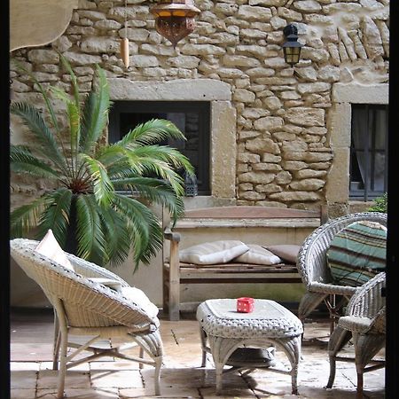 Le Patio Hotel Grignan Bagian luar foto