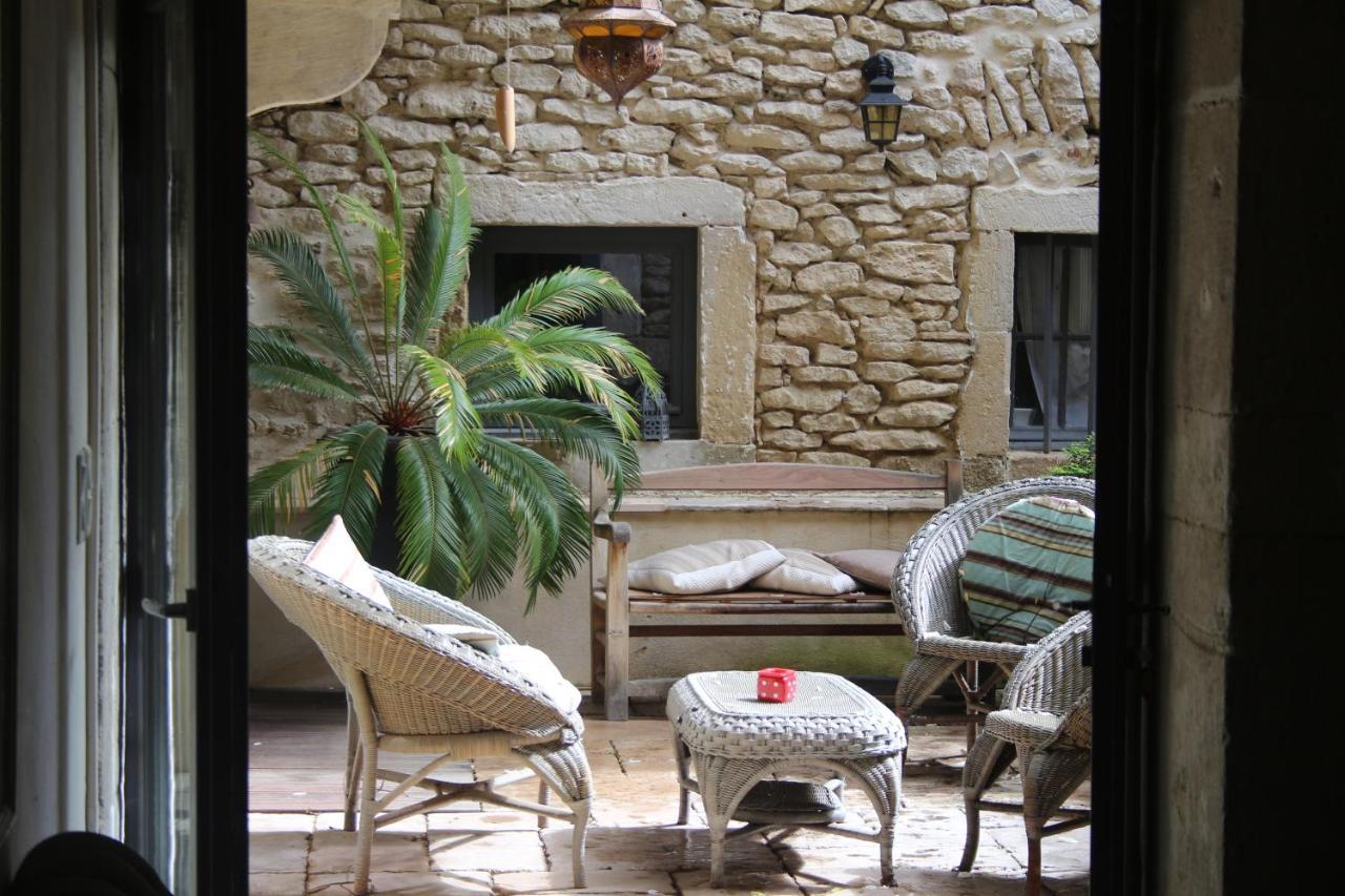 Le Patio Hotel Grignan Bagian luar foto